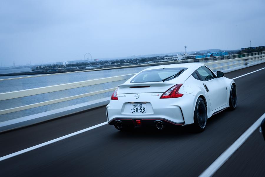  Nissan Fairlady Z Nismo (Z34) 2014 года  (JP) (фото 18 из 39)